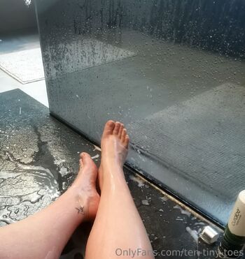 Ten Tiny Toe / ten-tiny-toes nude photo #25