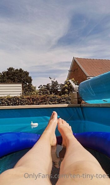 Ten Tiny Toe / ten-tiny-toes nude photo #32