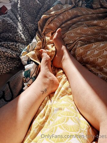 ten-tiny-toes
