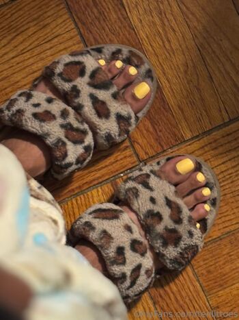 TenLi / tenlittoes / tenlittxx nude photo #2