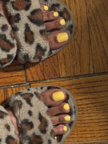 TenLi / tenlittoes / tenlittxx nude photo #14