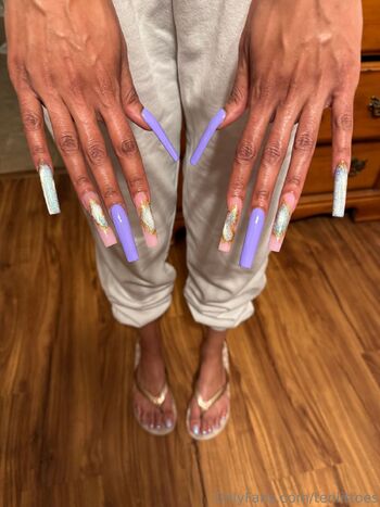 TenLi / tenlittoes / tenlittxx nude photo #15