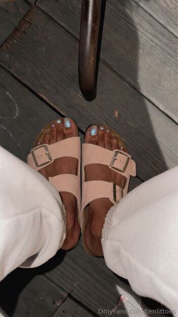 TenLi / tenlittoes / tenlittxx nude photo #18