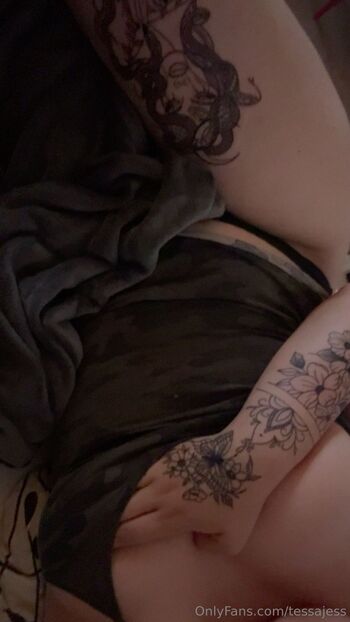 Tessa Jes / tessajess nude photo #13