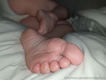 TezzaFeetGoddess Fre / tezzasfeetfree nude photo #32