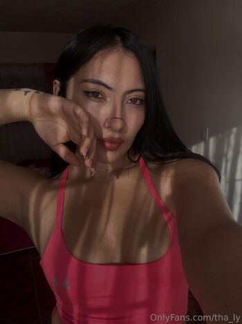 Thaly / tha_ly nude photo #2