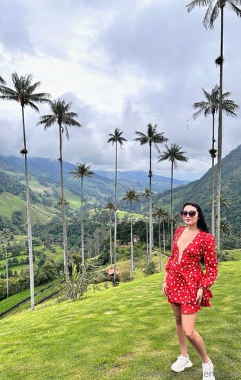 Thaly / tha_ly nude photo #33