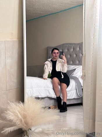 Thaly / tha_ly nude photo #38