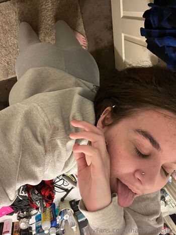 Kati / thaofficialkatie / heluvz_katy / thaofficialkaty nude photo #24