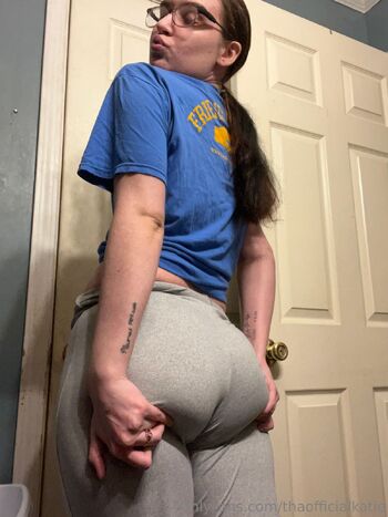 Kati / thaofficialkatie / heluvz_katy / thaofficialkaty nude photo #28