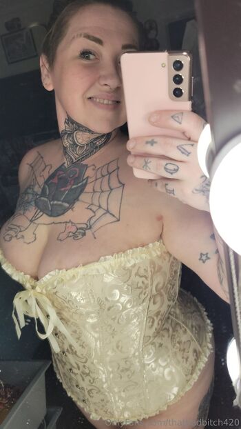 Spoiled Mam / thatbadbitch420 nude photo #5