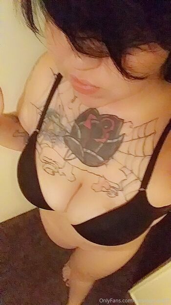 Spoiled Mam / thatbadbitch420 nude photo #36