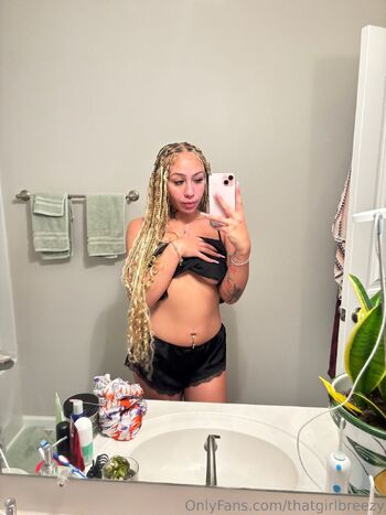 Creamyybreezy / thatgirlbreezy / breezyswapp nude photo #3