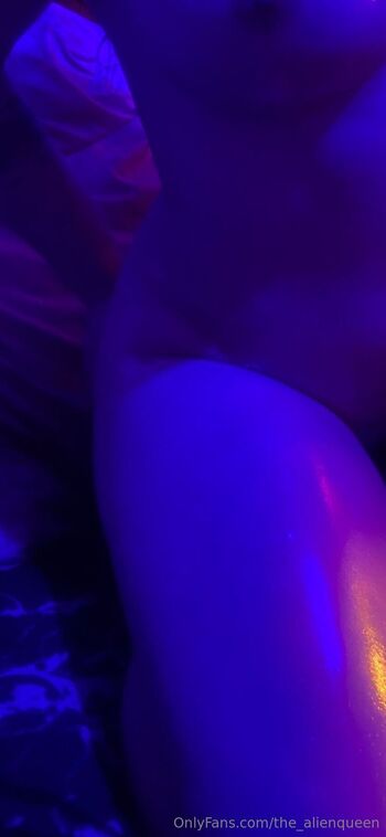 alien queen / the_alienqueen nude photo #4