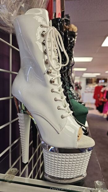 Lilac Vixe / the_lilac_vixen nude photo #12