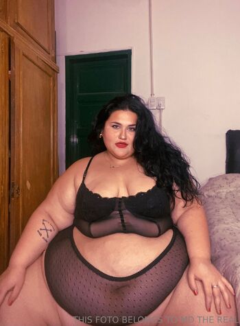 BootyQuee / the_realqueen09 nude photo #5