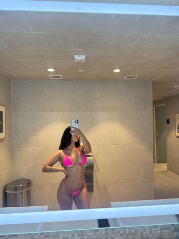 Ari Azu / theariazul nude photo #24