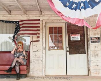 Betty Nuggs VIP / thebettynuggs nude photo #6