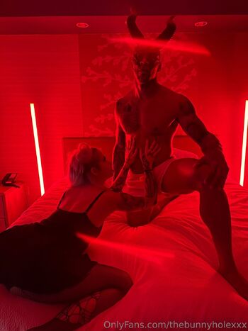 The Bunny Hole XX / thebunnyholexxx nude photo #15