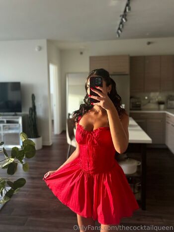 Alyss / thecocktailqueen nude photo #14