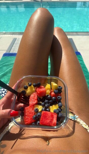 Alyss / thecocktailqueen nude photo #29