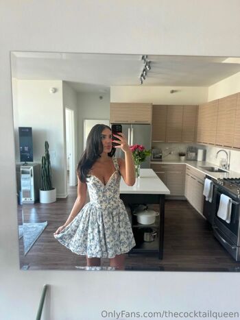 Alyss / thecocktailqueen nude photo #31