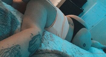 des / thecrocmamixo nude photo #10