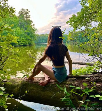 Davina / thedavinagoldfree nude photo #1