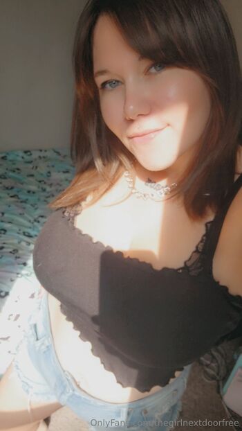 The Girl Next Doo / thegirlnextdoorfree / yourlocalraveslut nude photo #1