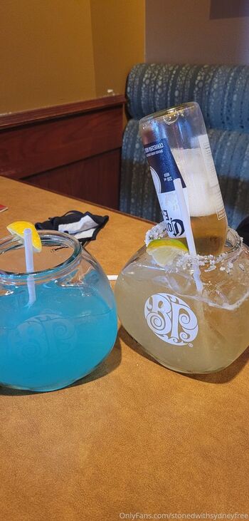 The Girl Next Doo / thegirlnextdoorfree / yourlocalraveslut nude photo #30