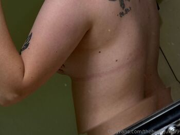 Ka Allistai / thehungjury69 nude photo #1