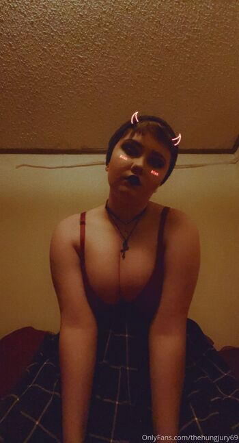 Ka Allistai / thehungjury69 nude photo #9