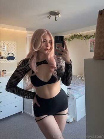 Ivy Aspe / theivyaspen / ivyaspenn nude photo #5