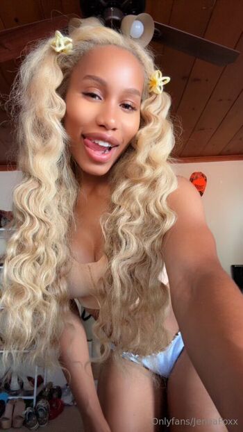 Jenna Fox / thejennafoxx nude photo #7