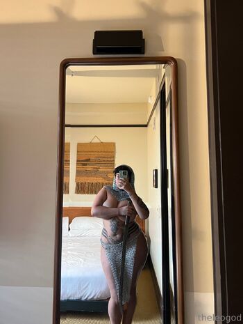 Patupaiareh / theleogod nude photo #12