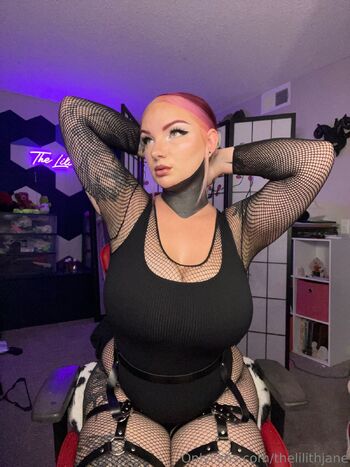 Lilith Jan / thelilithjane nude photo #1