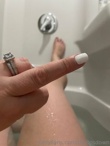 thelipsdown nude photo #18