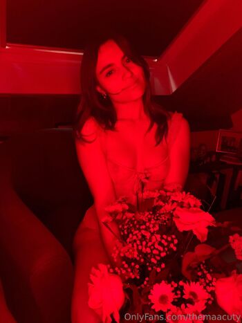 Themaa / themaacuty nude photo #10