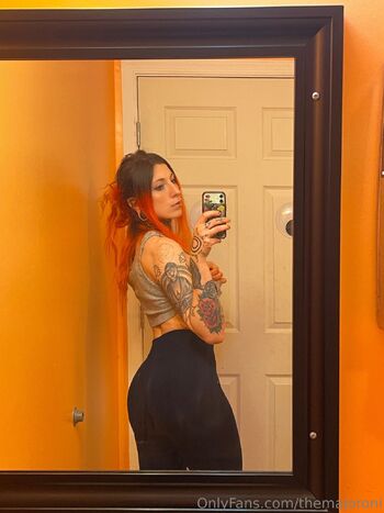 themajoron / themajoroni nude photo #11