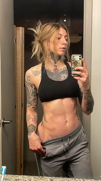 themajoron / themajoroni nude photo #15