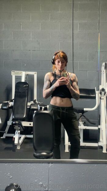 themajoron / themajoroni nude photo #21