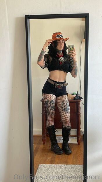 themajoron / themajoroni nude photo #24