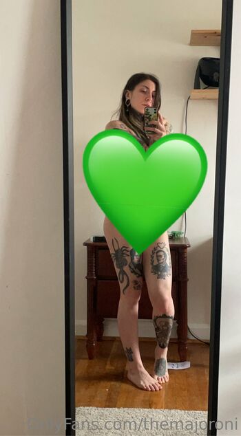 themajoron / themajoroni nude photo #26