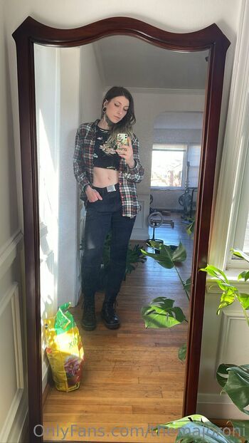 themajoron / themajoroni nude photo #30