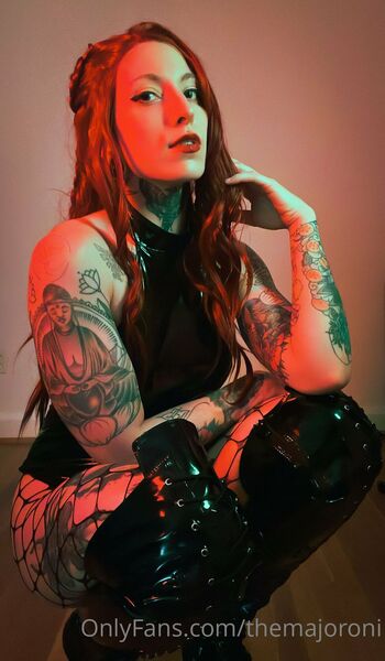 themajoron / themajoroni nude photo #35