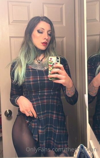 themajoron / themajoroni nude photo #37