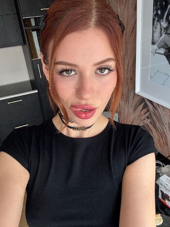 Mia / themiastone nude photo #5