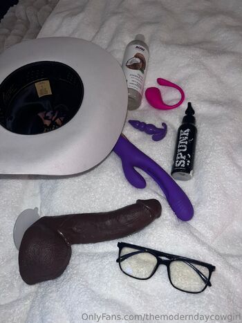 FREE MODERN DAY COWGIR / themoderndaycowgirl / themoderndaycowgirlx nude photo #37