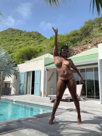 Queen Esmareld / thequeencleopatra nude photo #10