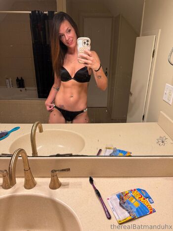 Batmanduhs Batcav / therealbatmanduhx nude photo #28